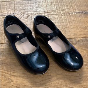 Capezio Tap shoes- toddler black patent